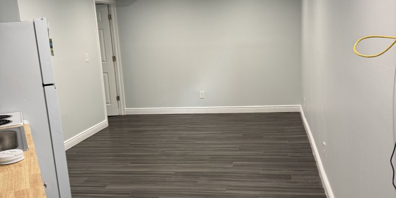 Cincinnati Apartment: 518 Clinton Springs Ave