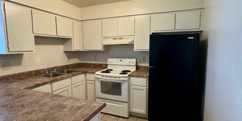 Albuquerque Apartment: 625 Louisiana Blvd SE