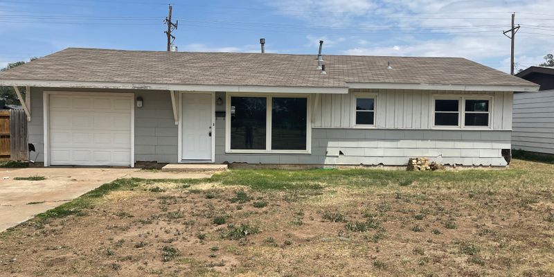 Amarillo House: 2205 S Nelson St