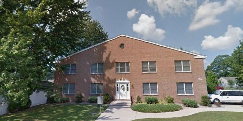 Warsaw Apartment: 509 Oak Glen Drive