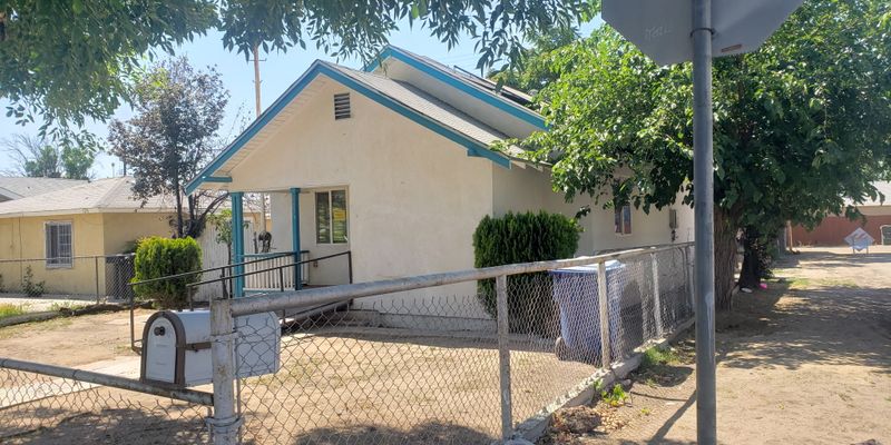 Bakersfield House: 127 Lincoln Ave