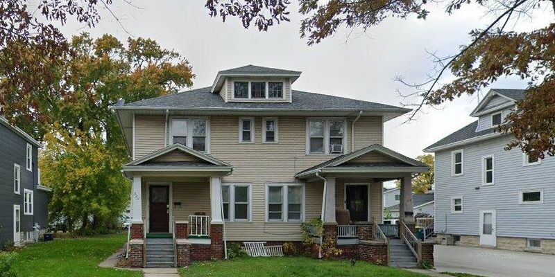 Green Bay Townhome: 327 N Maple Ave