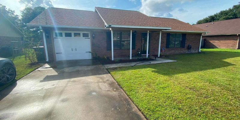 Hinesville House: 921 Wrenwood Ln