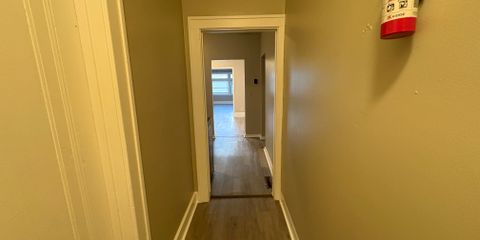 3706 Apartment 2 (5).jpeg