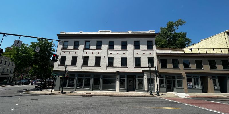 Peekskill Apartment: 108 North Division Street