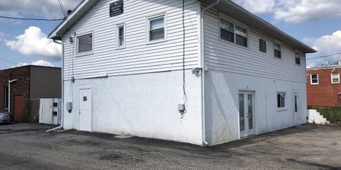 ChurchSt Apt4 pic12.jpg