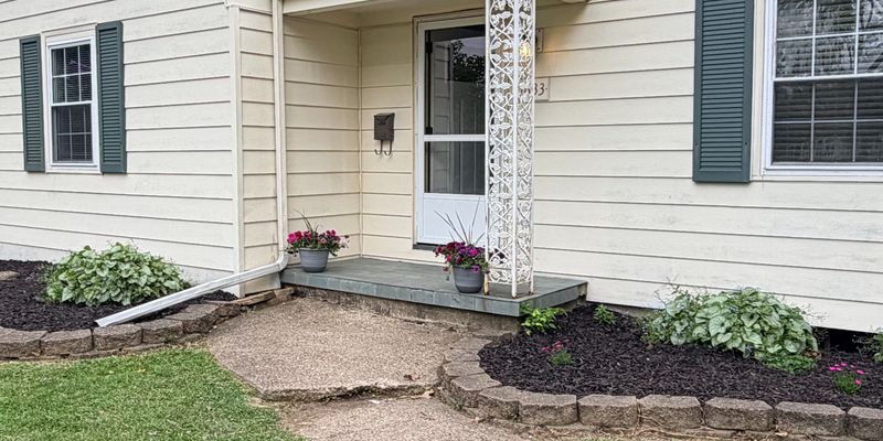 Hamilton House: 1633 Sunset Drive