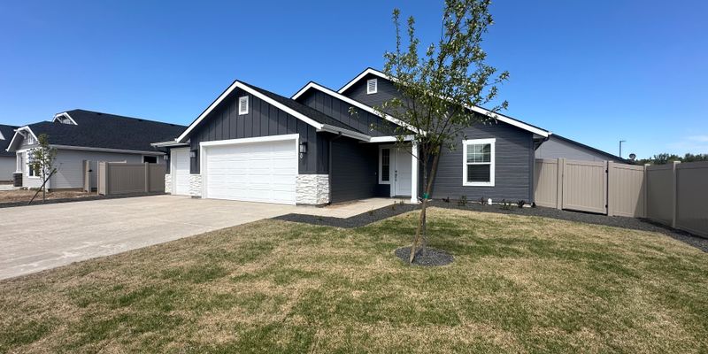 Middleton House: 1990 Cashel St