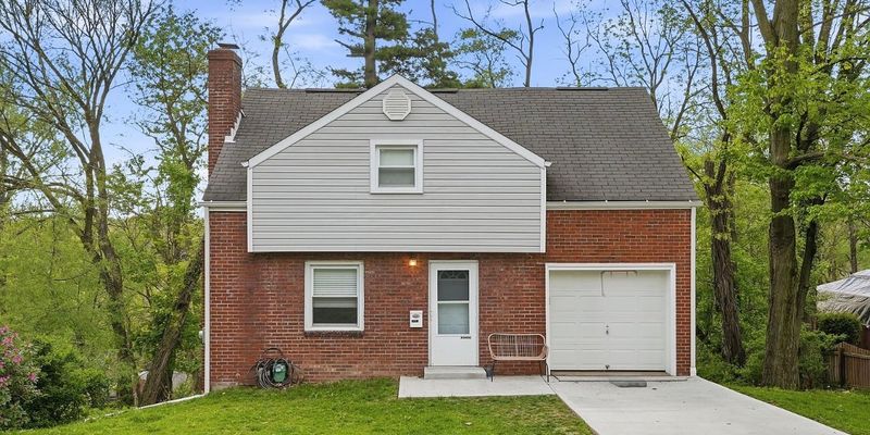 Bethel Park House: 5644 Valleyview Dr