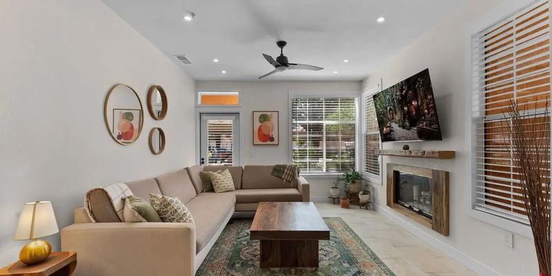 San Diego Apartment: 18622 Caminito Cantilena