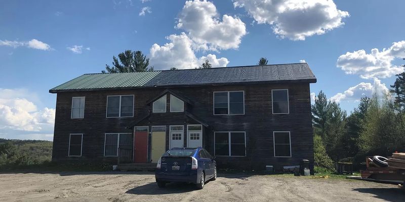 Johnson Apartment: 7-18 Kali Lane 249-250 Tomlinson Lane