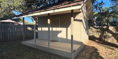 1103 Deepwoods Trl-storage.jpg