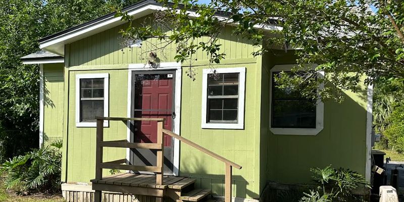 Jacksonville House: 7908 Sisken Avenue