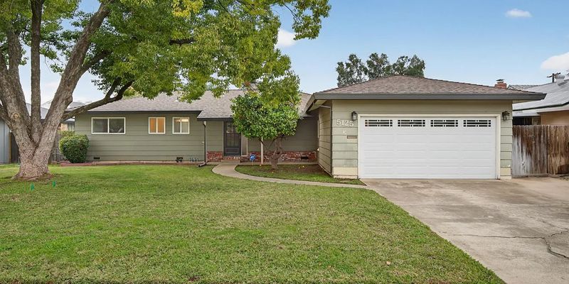 Carmichael House: 5125 Love Way