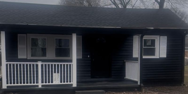 Concord House: 220 Highland Ave SW