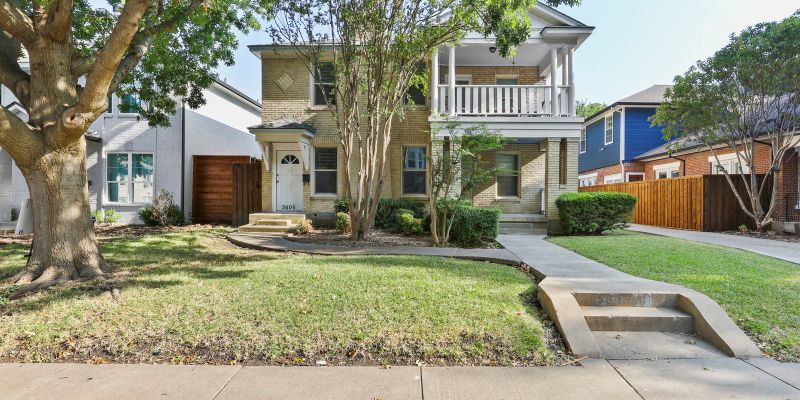 Dallas House: 5805 Vickery Blvd