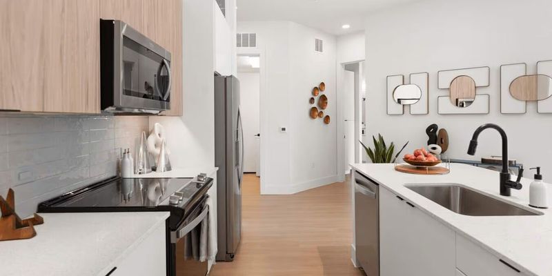 Houston Apartment: 4249 Clinton Dr