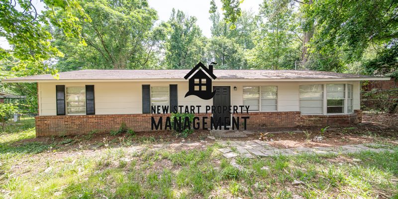 Columbus House: 1352 Baker Street