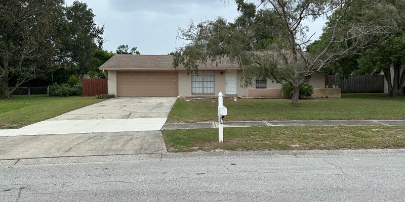 Brandon House: 717 Hillpoint Way