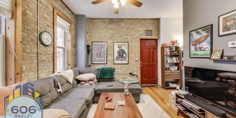 Chicago Apartment: 1509 W Thomas St