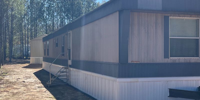 Brookhaven House: 1854 Covington Ln NE