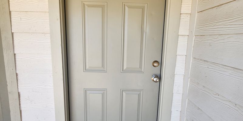 Lytle Apartment: 19470 McDonald St