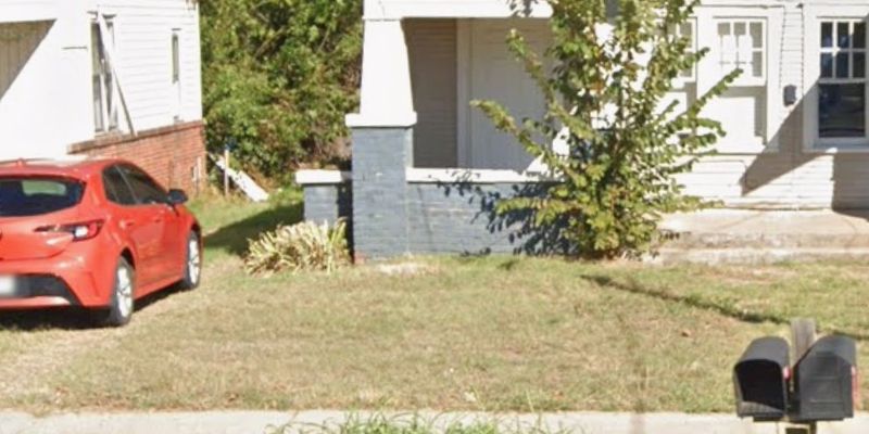 Shawnee House: 1120 E Main St