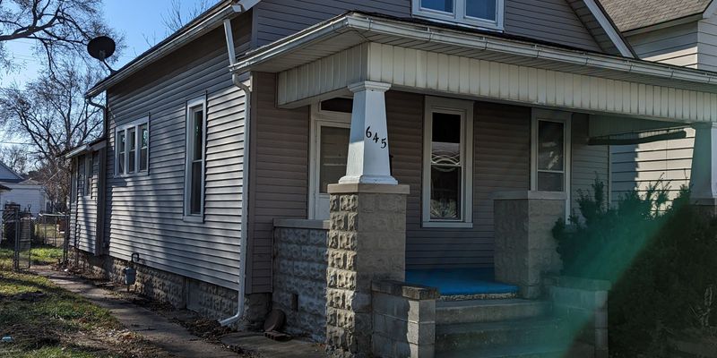 Fort Wayne House: 645 5th St