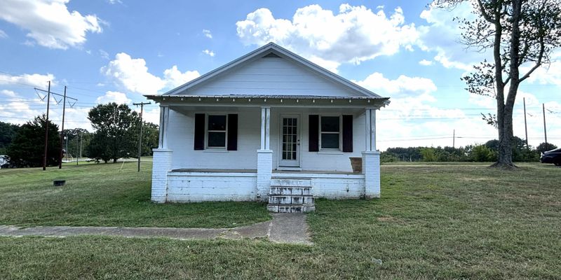 Lawrenceville House: 9962 Governor Harrison Pkwy