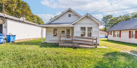 403 McKenna Street-2.jpg