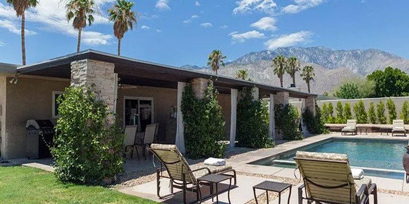 Palm Springs House: 2350 E Via Escuela