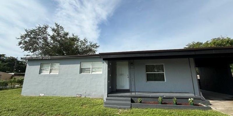 West Park House: 4600 SW 33rd Dr