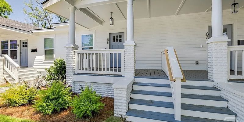 Savannah Apartment: 8 Mastick St