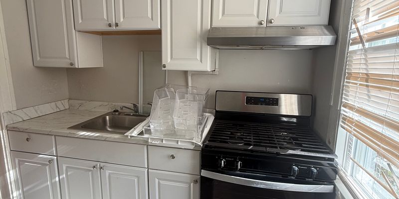 Baltimore House: 74X Melville Ave