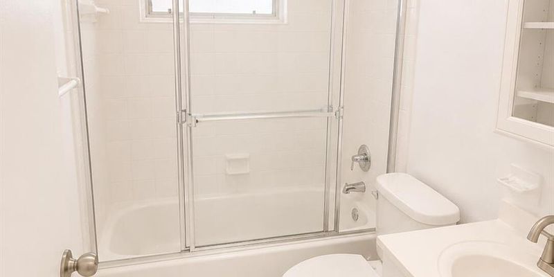 Hollywood Apartment: 3609 Polk St