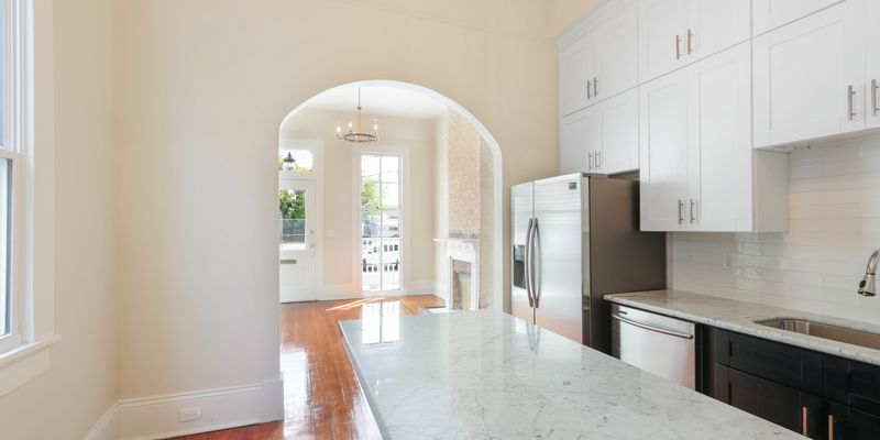 New Orleans Apartment: 1724 Constantinople Street