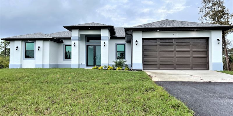 Naples House: 2343 37th Ave NE