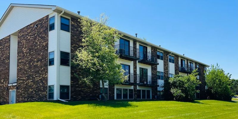 Adel Apartment: 2121 Greene St