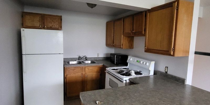 West Allis Apartment: 6914 W Lincoln Ave