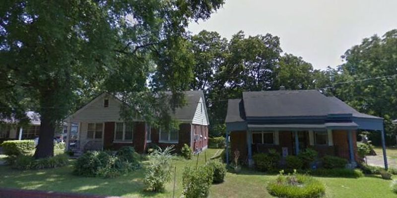 Memphis House: 812 Carson Street