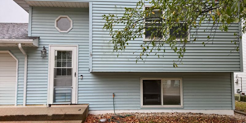 Brookings House: 1014 Castlewood Dr