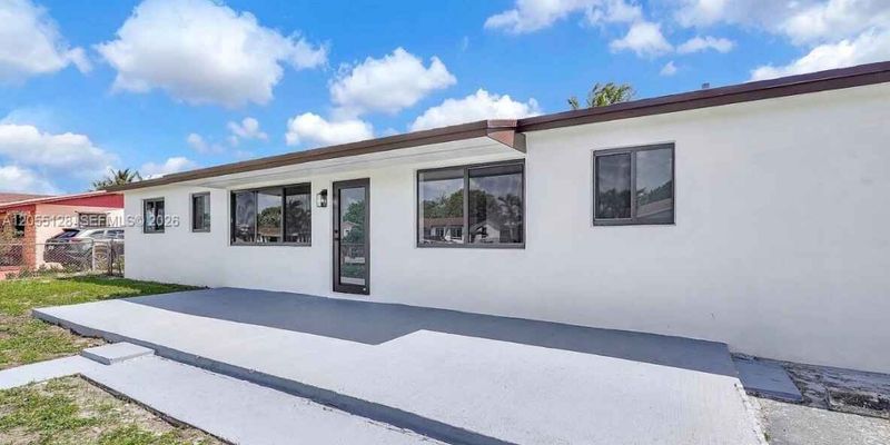 Miami Gardens House: 2980 NW 210th Terrace