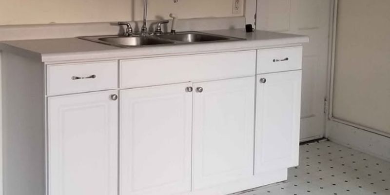 Fairfield House: 310 1/2 W Adams Ave