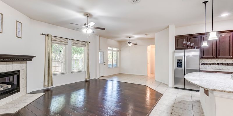 Austin House: 116 Azimuth Dr
