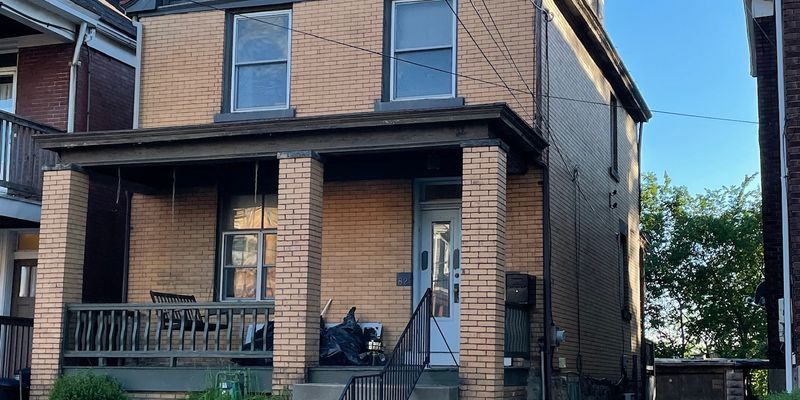 Pittsburgh House: 82 Estella Ave