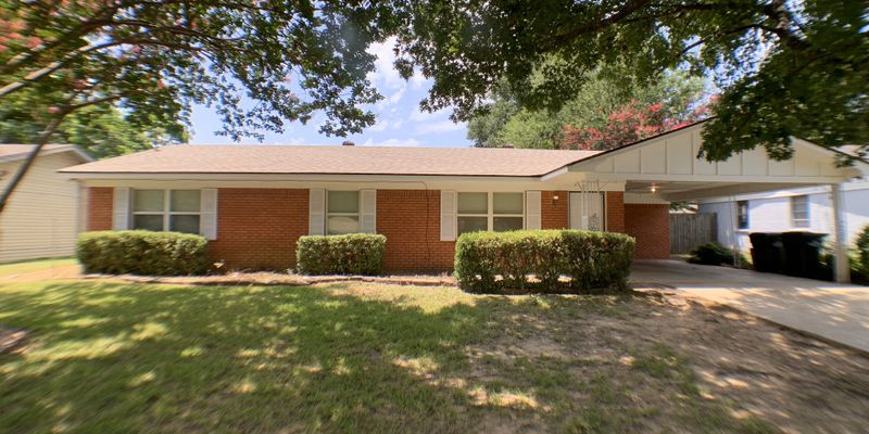 Longview House: 707 North Lane Wells Drive