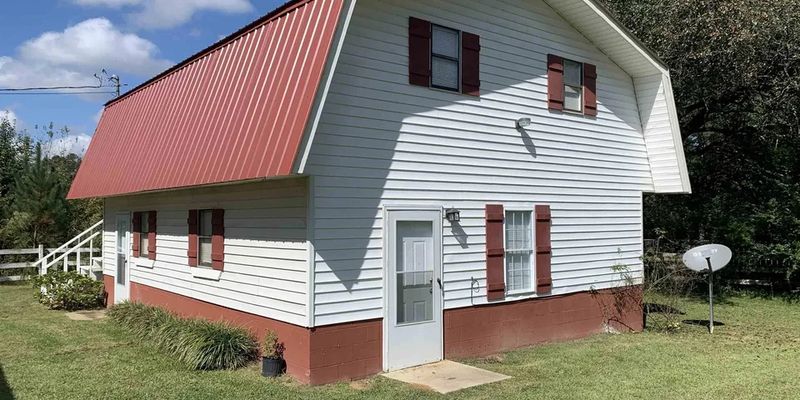 Pell City House: 2203 Golf Course Rd