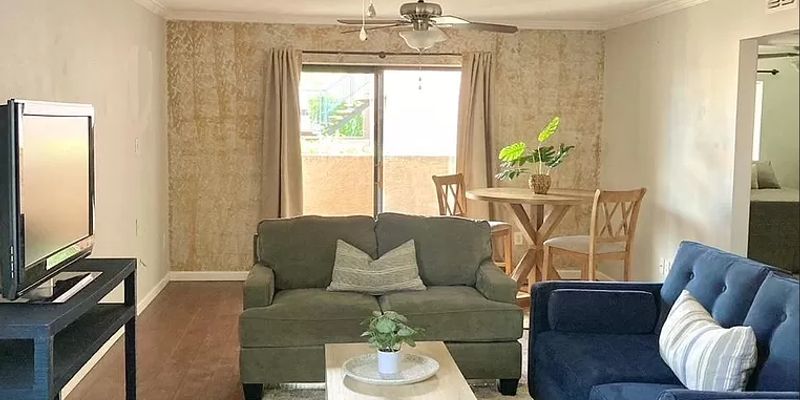 Phoenix House: 10828 N Biltmore Dr #104