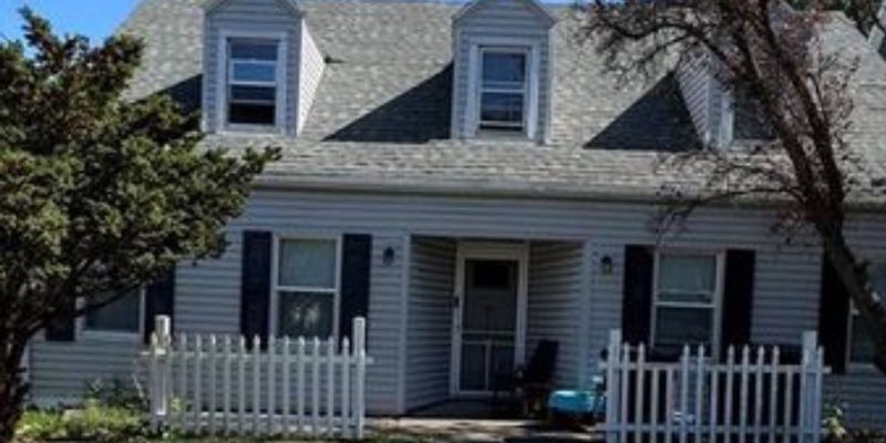 Mansfield Apartment: 353 Sturges Ave