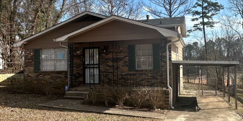 Fairfield House: 208 Ridgewood Ave